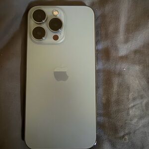 Apple 13 pro 1TB Smartphone in Sierra Blue